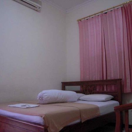 Hotel Paprica 1 Surabaya Dış mekan fotoğraf